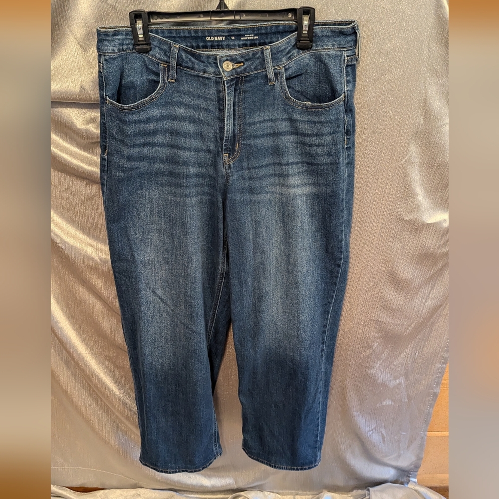 Old Navy WoW High Waisted Wide Leg Size 14 Medium Wash Jeans